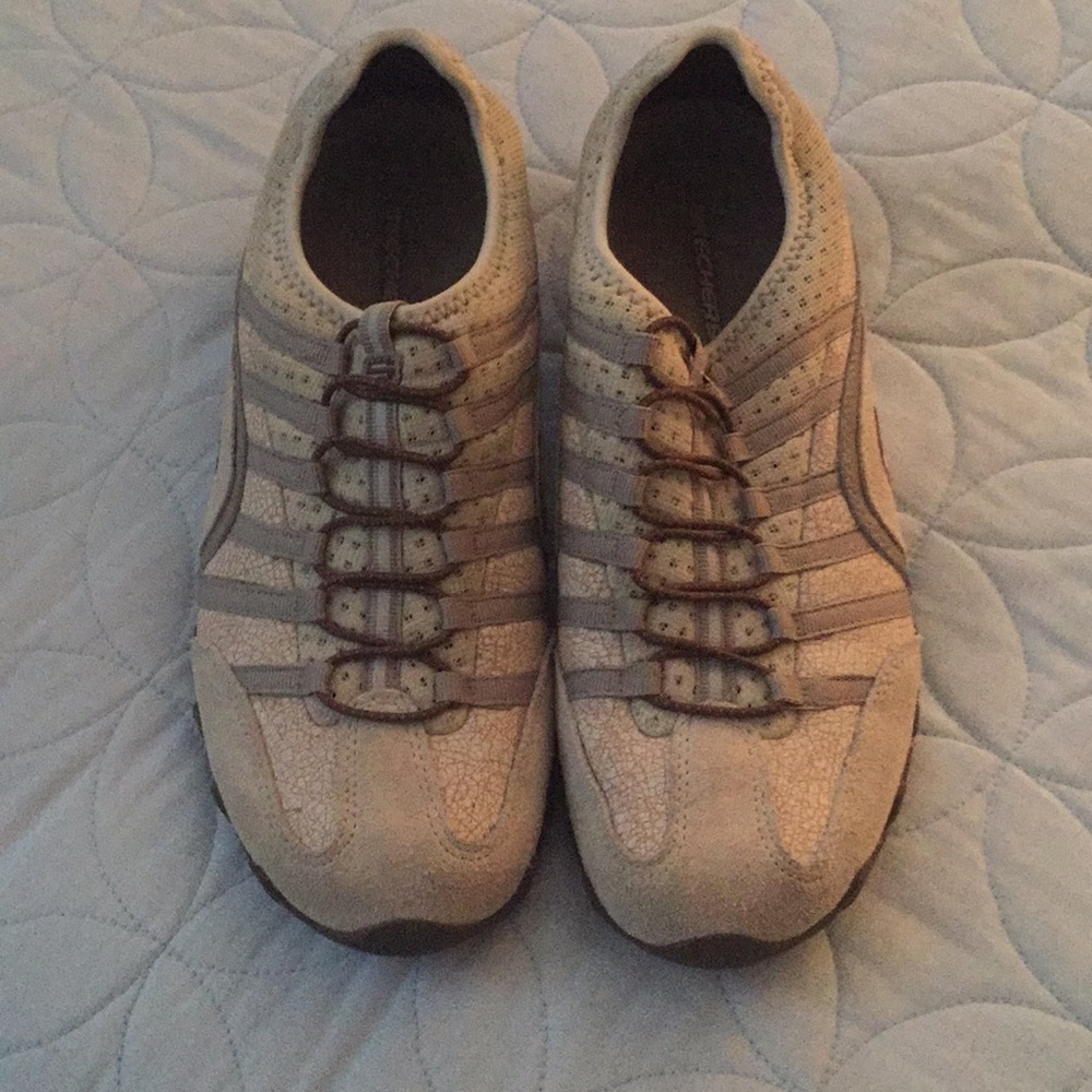 Women Skechers